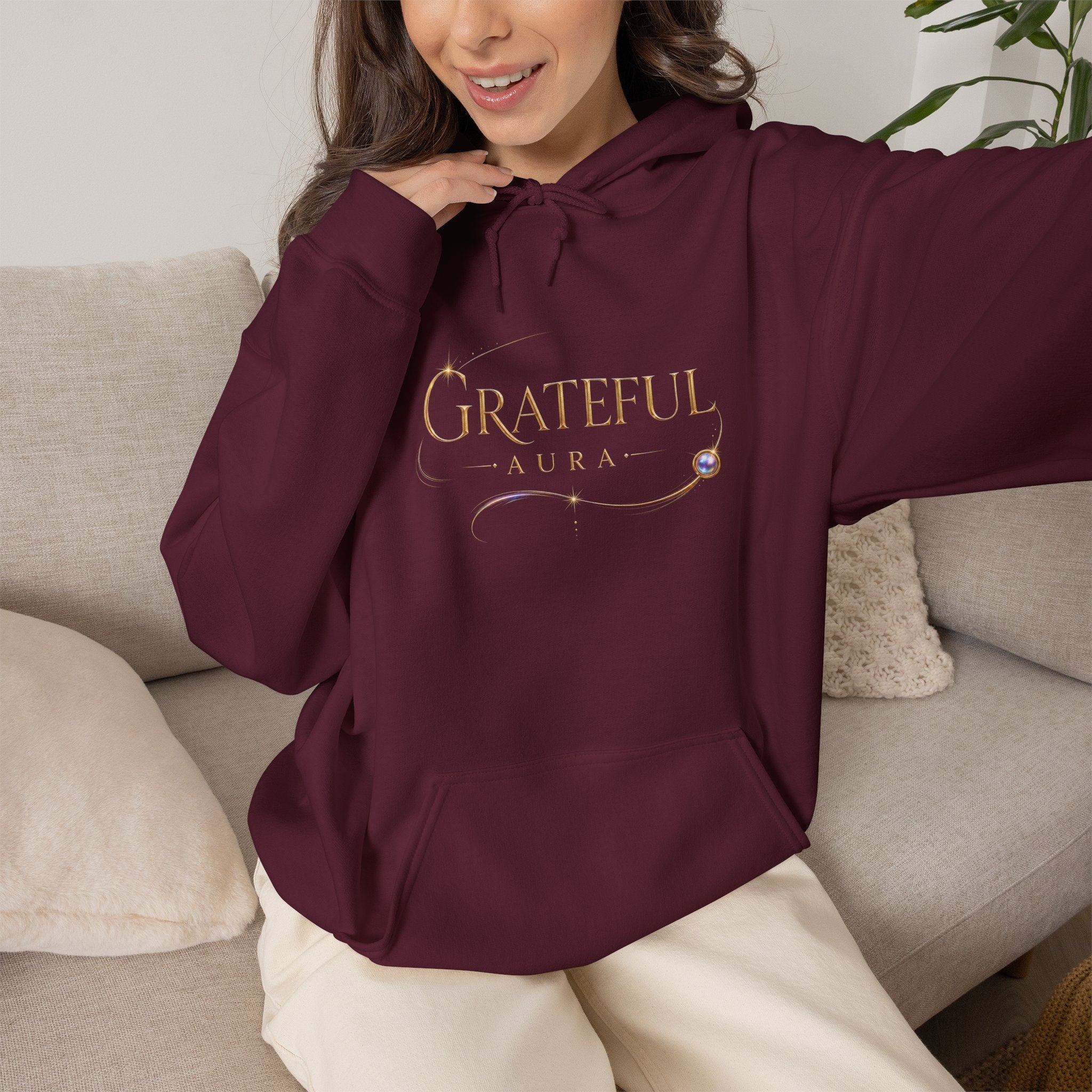Grateful Heart Hoodie — Elegant 'Grateful' Script Pullover