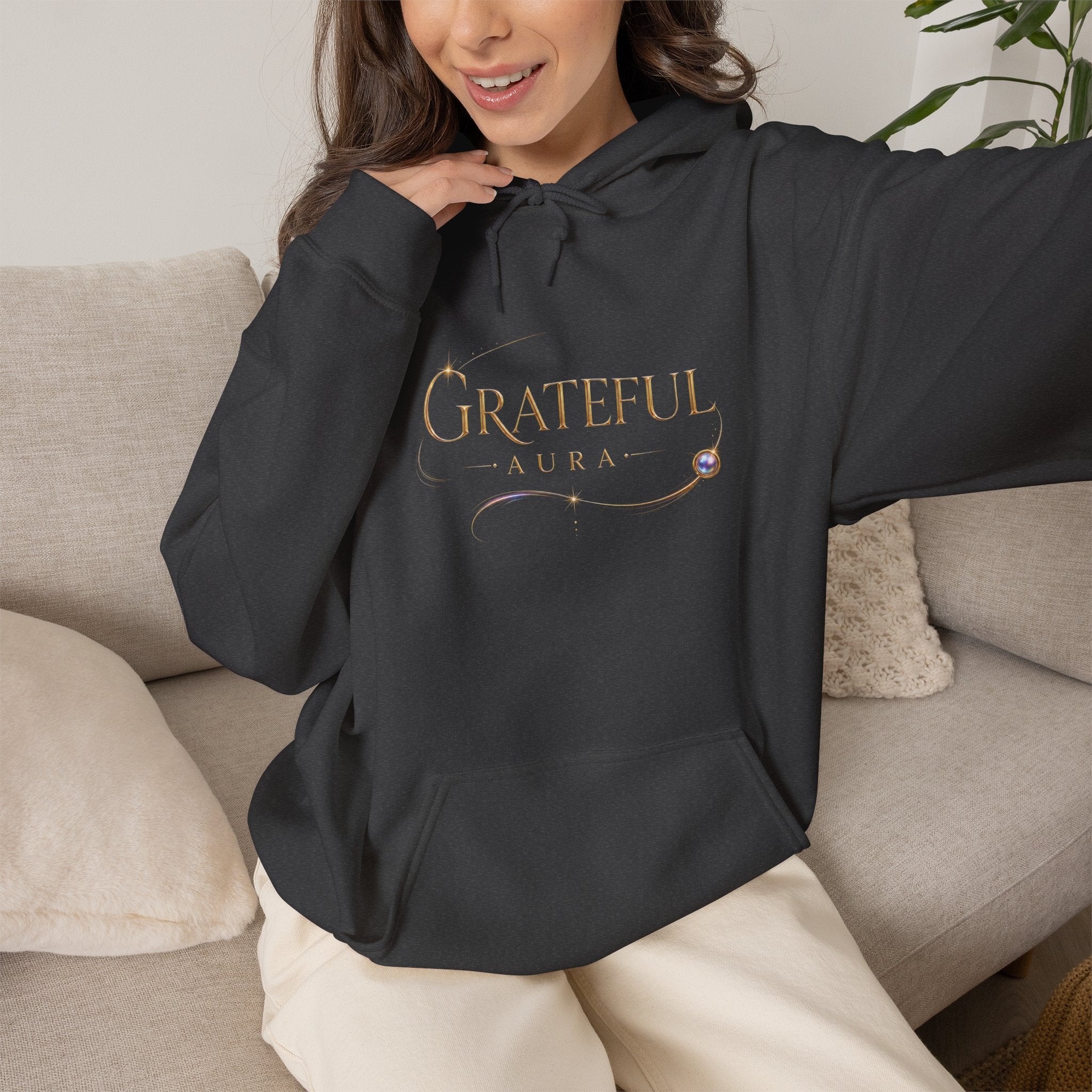 Grateful Heart Hoodie — Elegant 'Grateful' Script Pullover